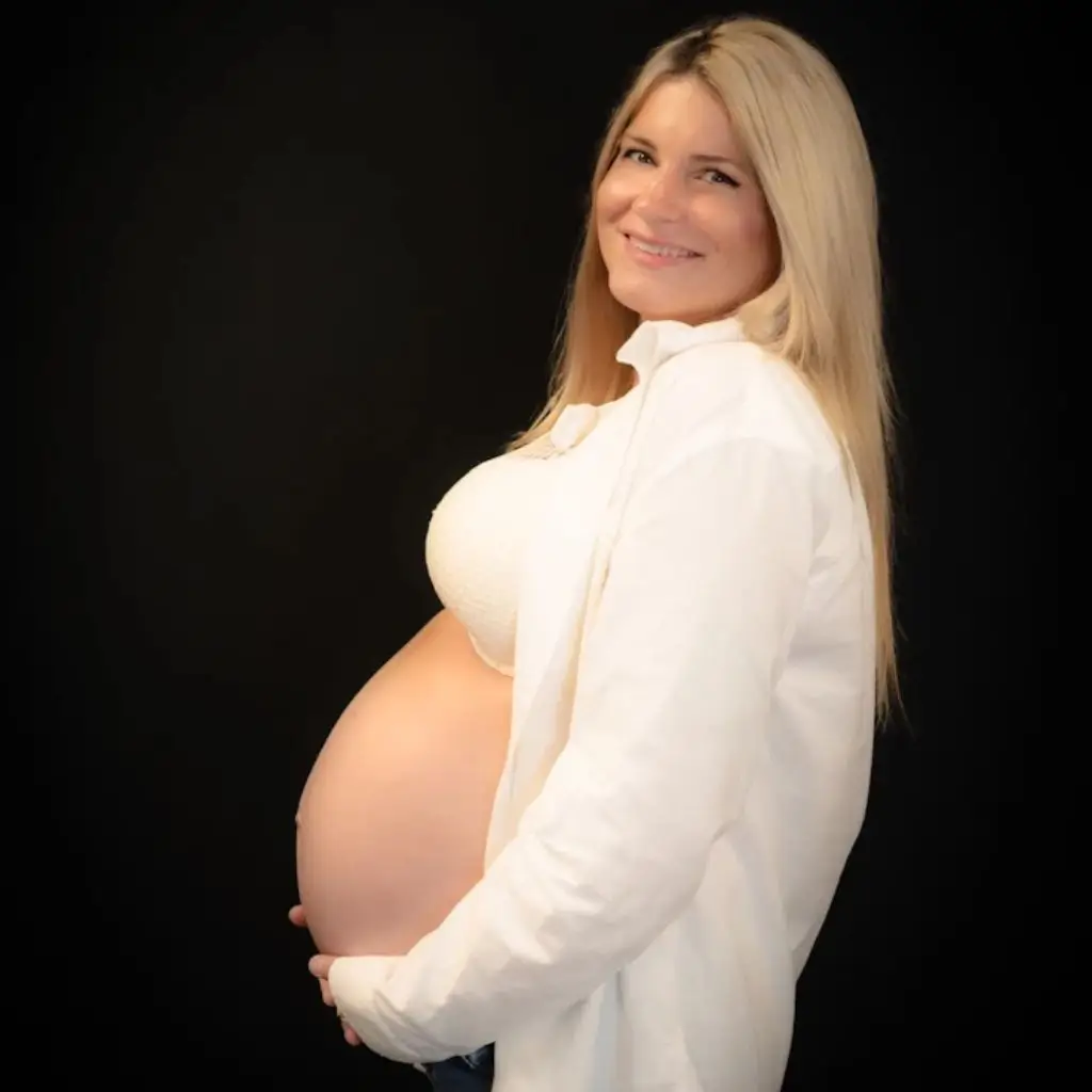 Client maternity shoot sarosta